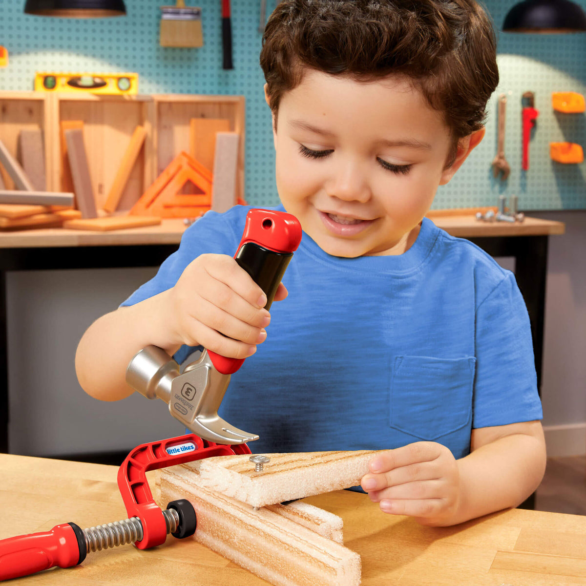 Creative Construction™ Hammer and Nail Set