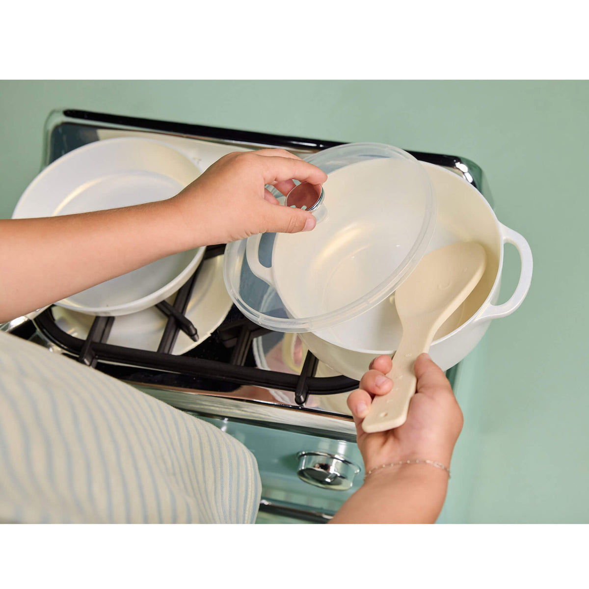 Sweet Spaces™ Pots & Pans Set - White
